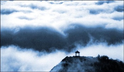 The wonderful clouds above Mount Taishan.
