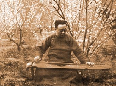 Learned Guqin player Zha Fuxi [ 1895 - 1976 ]