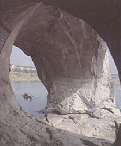 The Shuiyue moon cave at Guilin